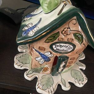 Charming Hand-Painted Ceramic House Decor. Tea light.  Bly sky. Bees